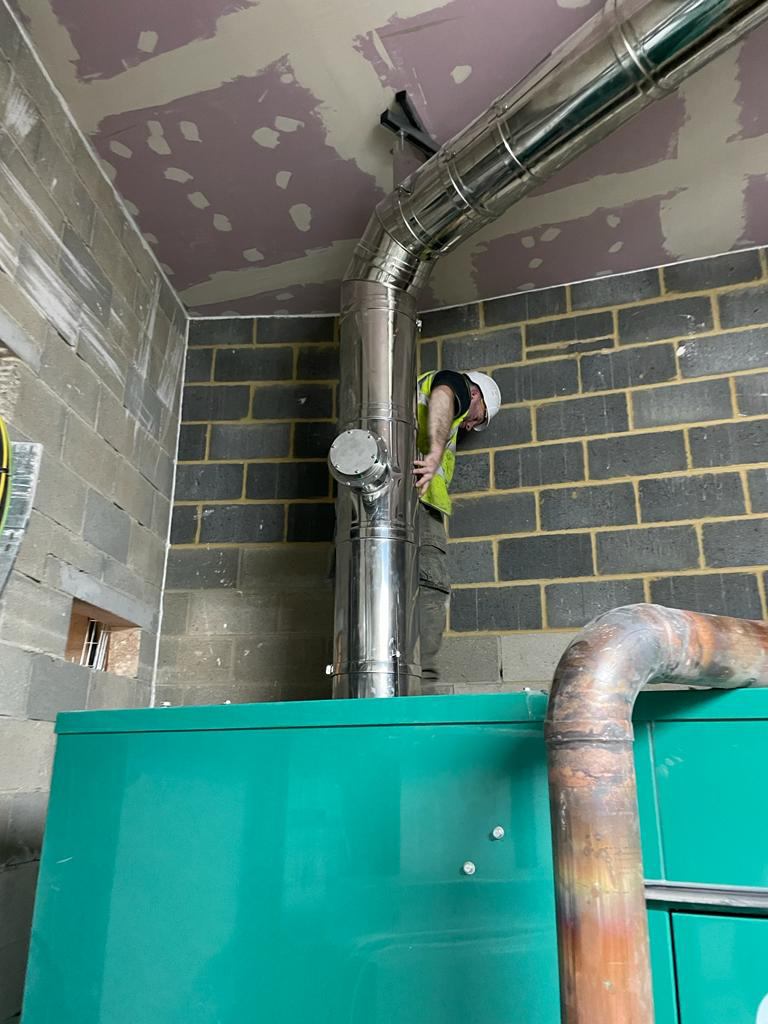 DUALINOX flue connecting to Cummins generator